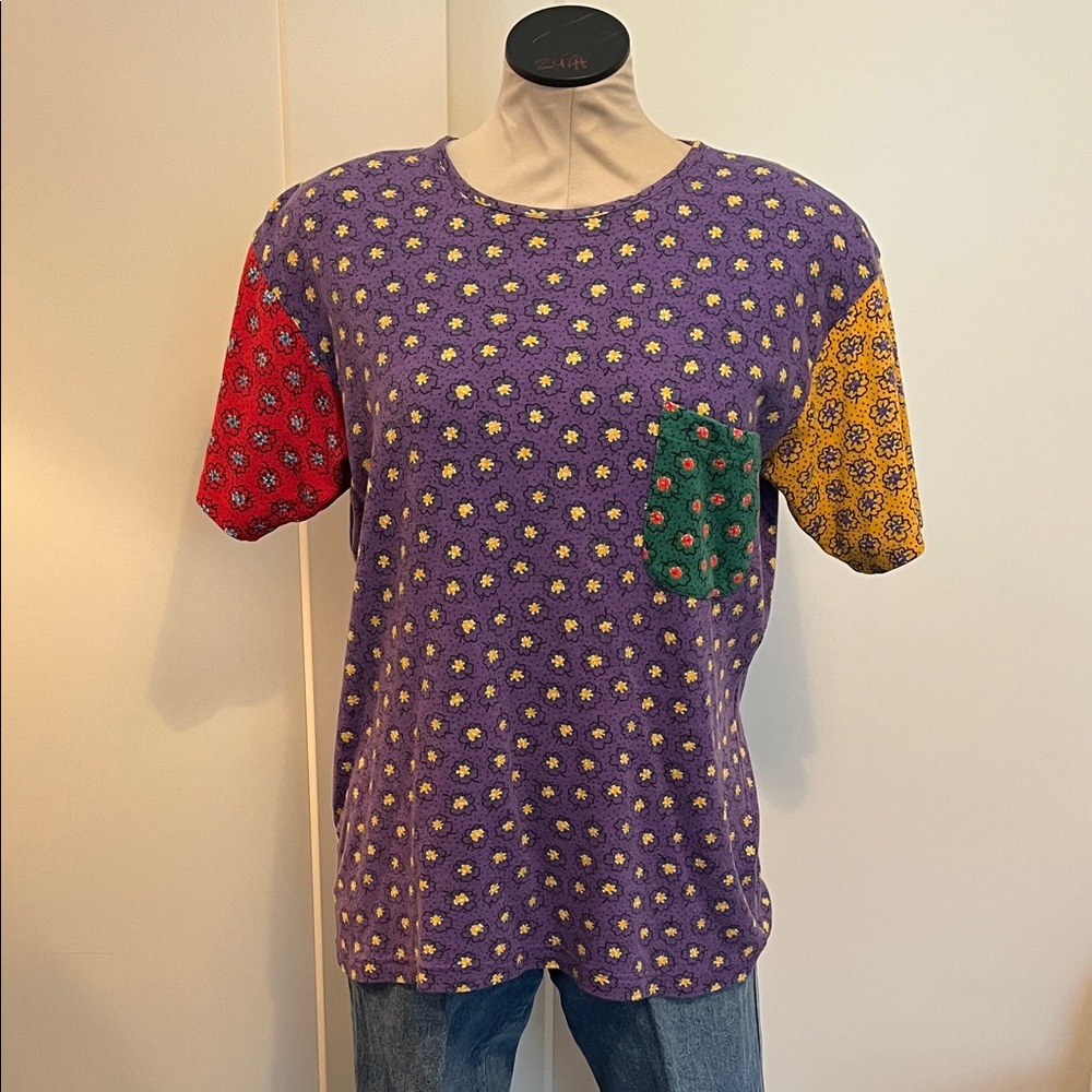 Vintage 90’s Colorblock Daisy Print Tee with Pocket
